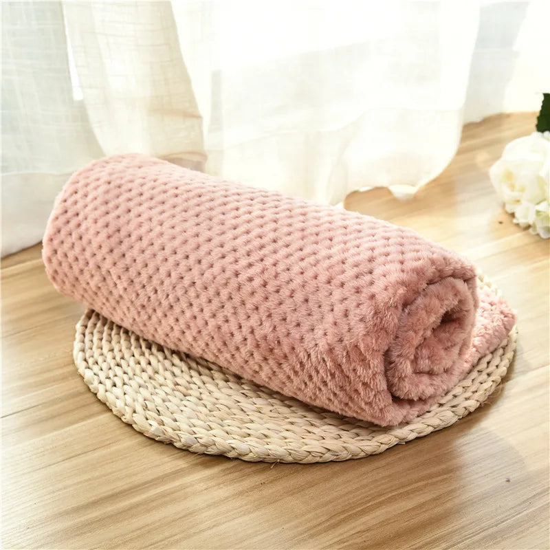 Warm Soft Fuzzy Blankets for Puppy Small Medium Large Dogs Fleece Kitten Cats Plush Throws for Bed Couch Sofa Blanket Supply