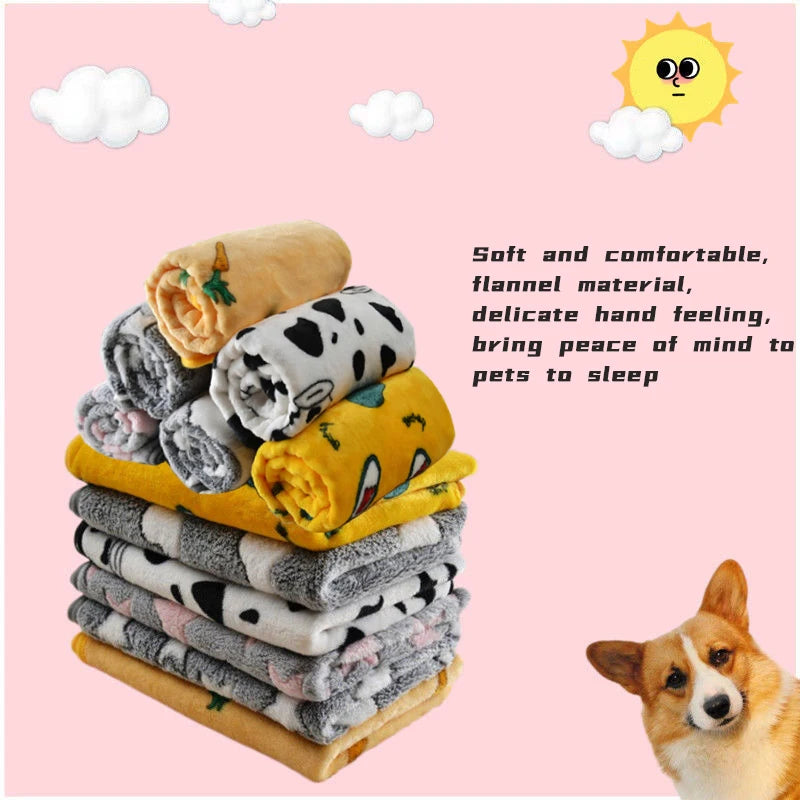 Soft flannel pet dog blanket cartoon print cat and dog bed sheet warm and comfortable pet blanket universal warm pet supplies