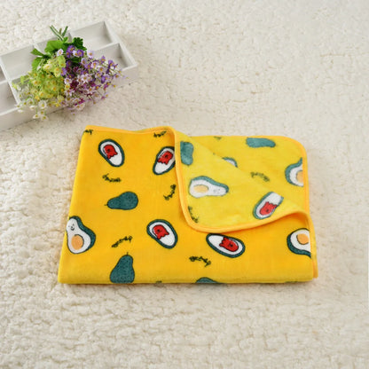 Soft flannel pet dog blanket cartoon print cat and dog bed sheet warm and comfortable pet blanket universal warm pet supplies