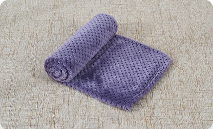 Soft Pet Blanket Plush Dog Sleeping Blanket Solid Color Washable Sofa Pad Portable Warm Cat Bed Blanket Home Carpet Pet Supplies