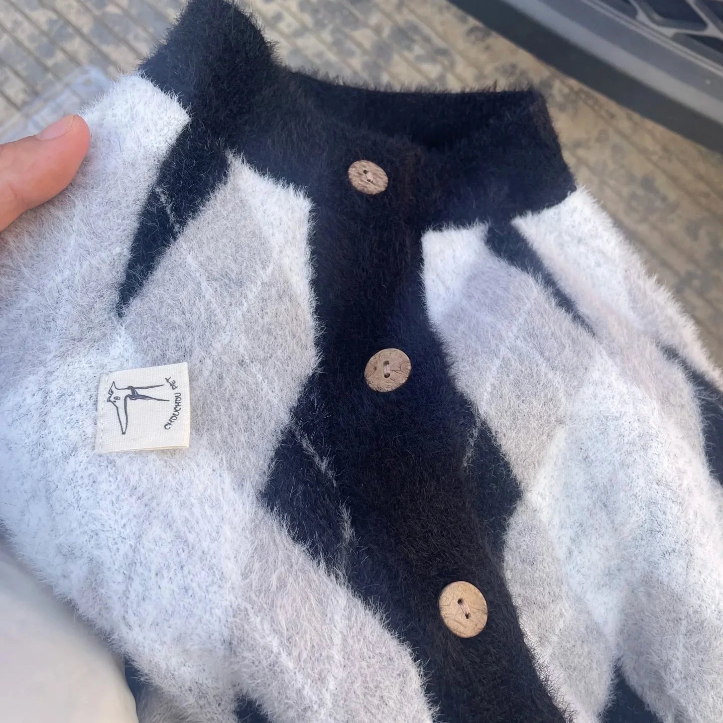 Long Sleeves Cardigan Sweater Jacket for Mid Dogs Warm Black White Plaid Coat for Little Greyhound Whippet in Winter Pet Clothes