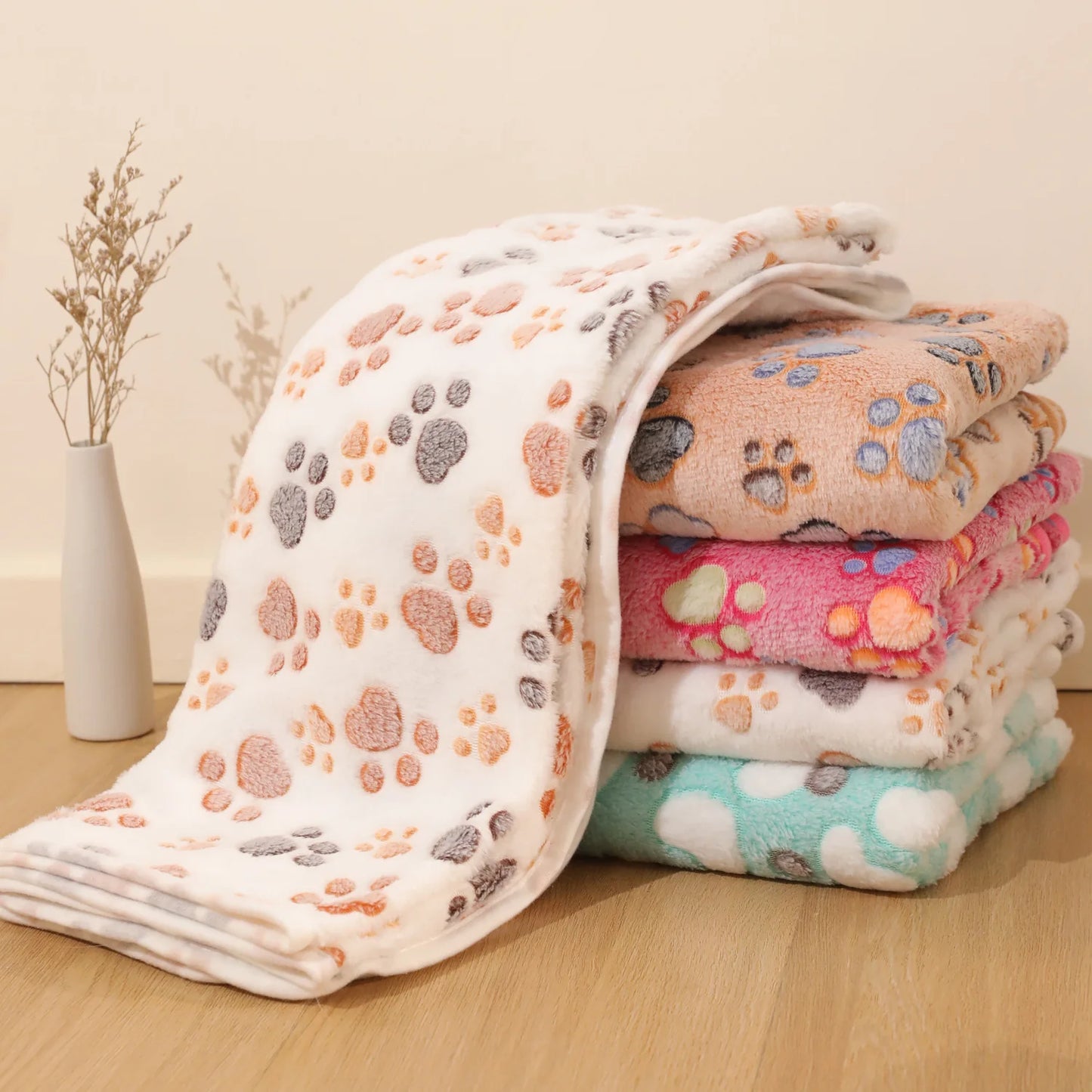 Plush & Warm Pet Bed Mat, Super Soft Dog Cat Sleeping Pad for Indoor Use, Cozy Thick Fleece Blanket for Cold Weather