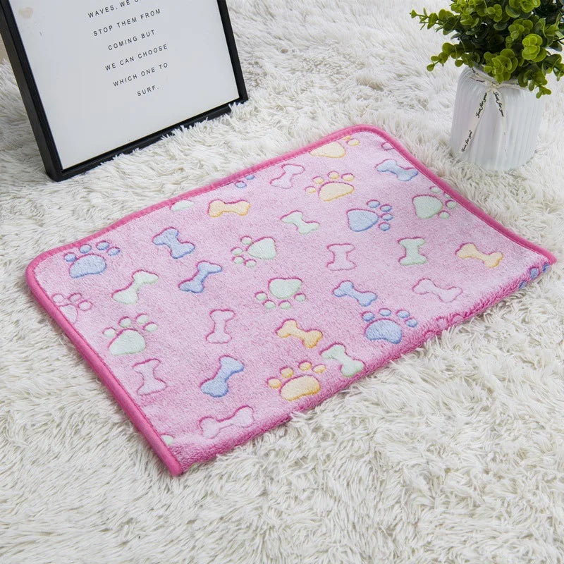 Soft Fluffy High Quality Pet Blanket Cute Cartoon Pattern Pet Mat Warm and Comfortable Blanket for Cat Dogs