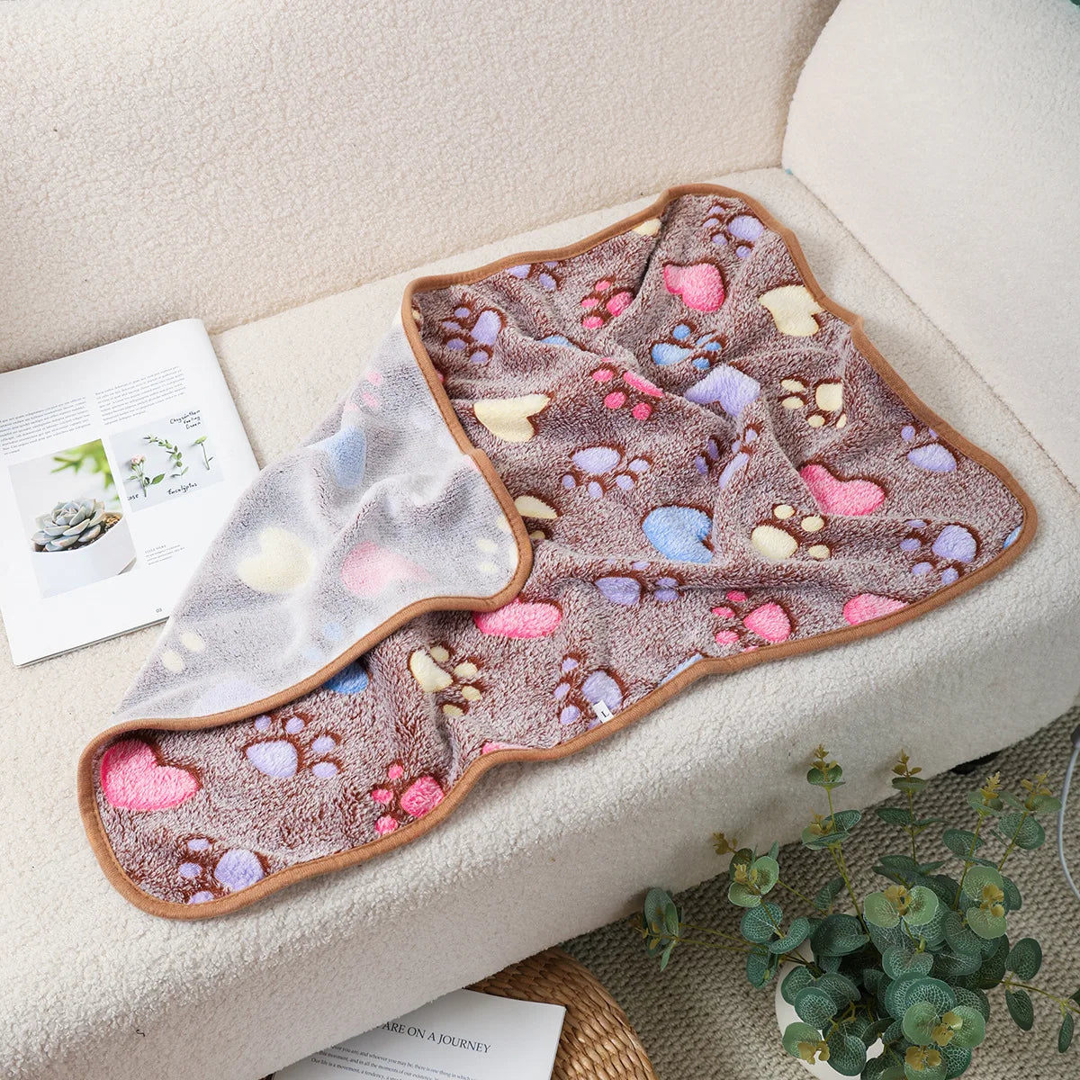 Dog Cat Cute Pattern Fleece Sleeping Blanket Winter Fall Dog Coral Soft Fluffy Bed Sheet Mat Pet Warm Comfortable Blanket Cover