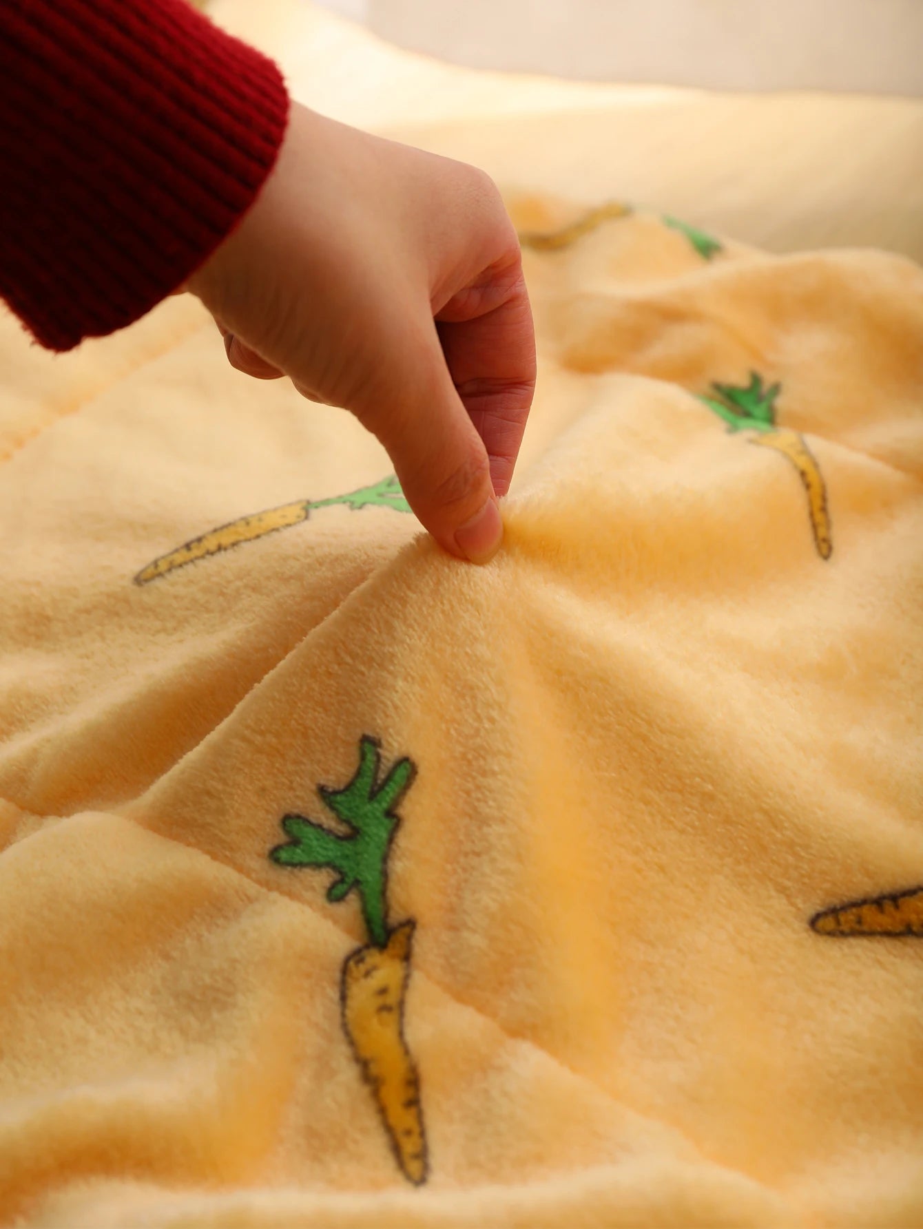 Pet soft blanket cat and dog cover quilt soft and comfortable flannel blanket pet mat