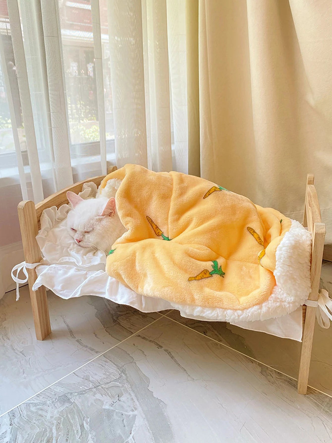 Pet soft blanket cat and dog cover quilt soft and comfortable flannel blanket pet mat