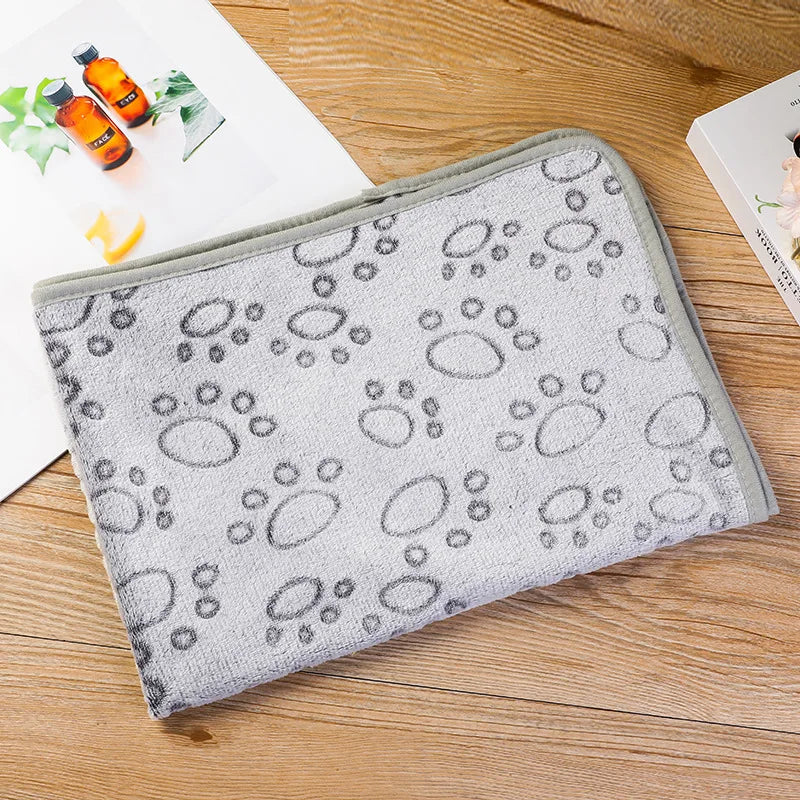 Soft Fluffy High Quality Pet Blanket Cute Cartoon Pattern Pet Mat Warm and Comfortable Blanket for Cat Dogs