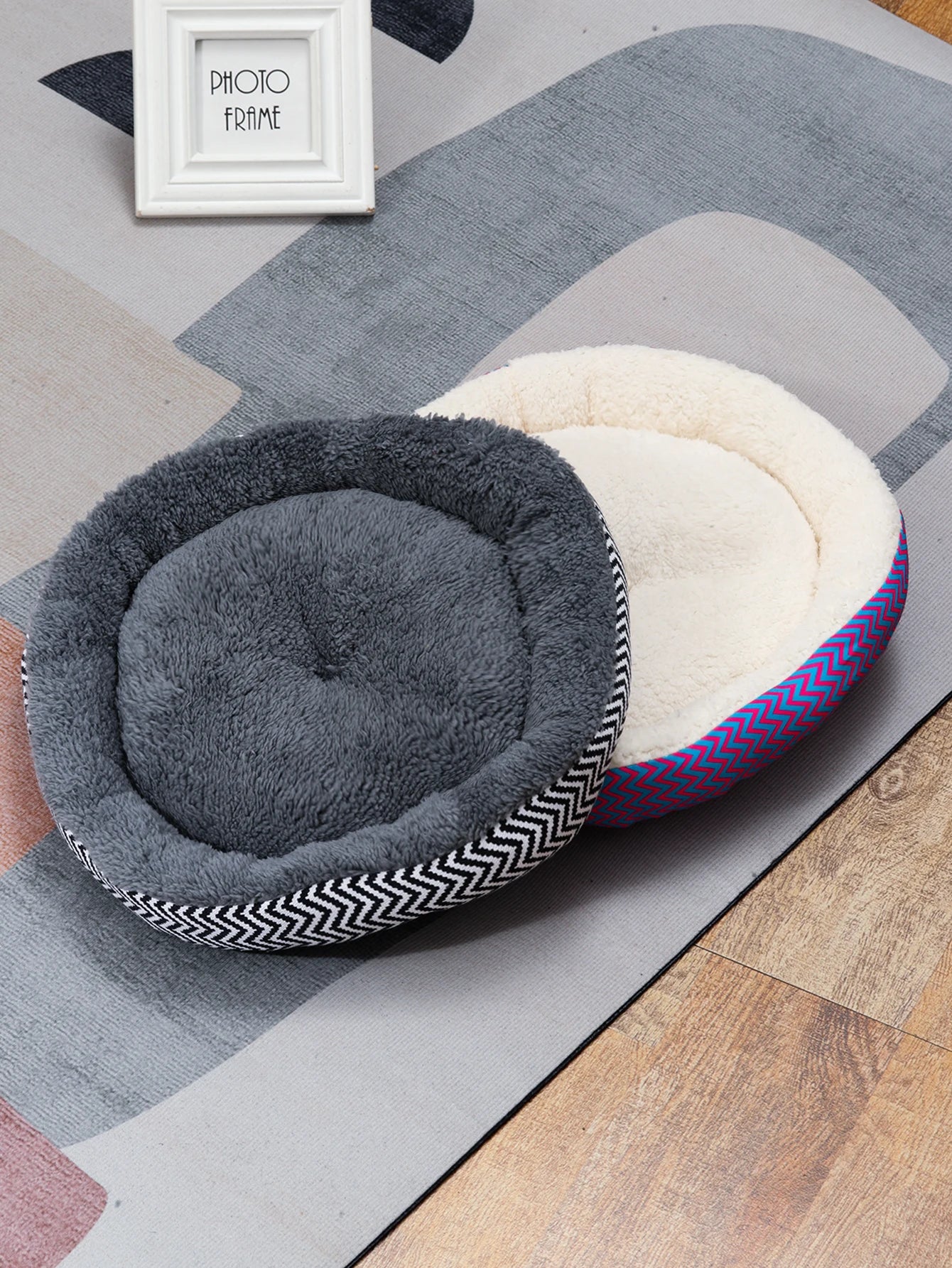 Winter Round Warm Dog Sofa Bed Pets Supplies Canvas Stripe Mat Plush Cats Nest Mat Dog Basket Pet Soft Cushion Machine Washable