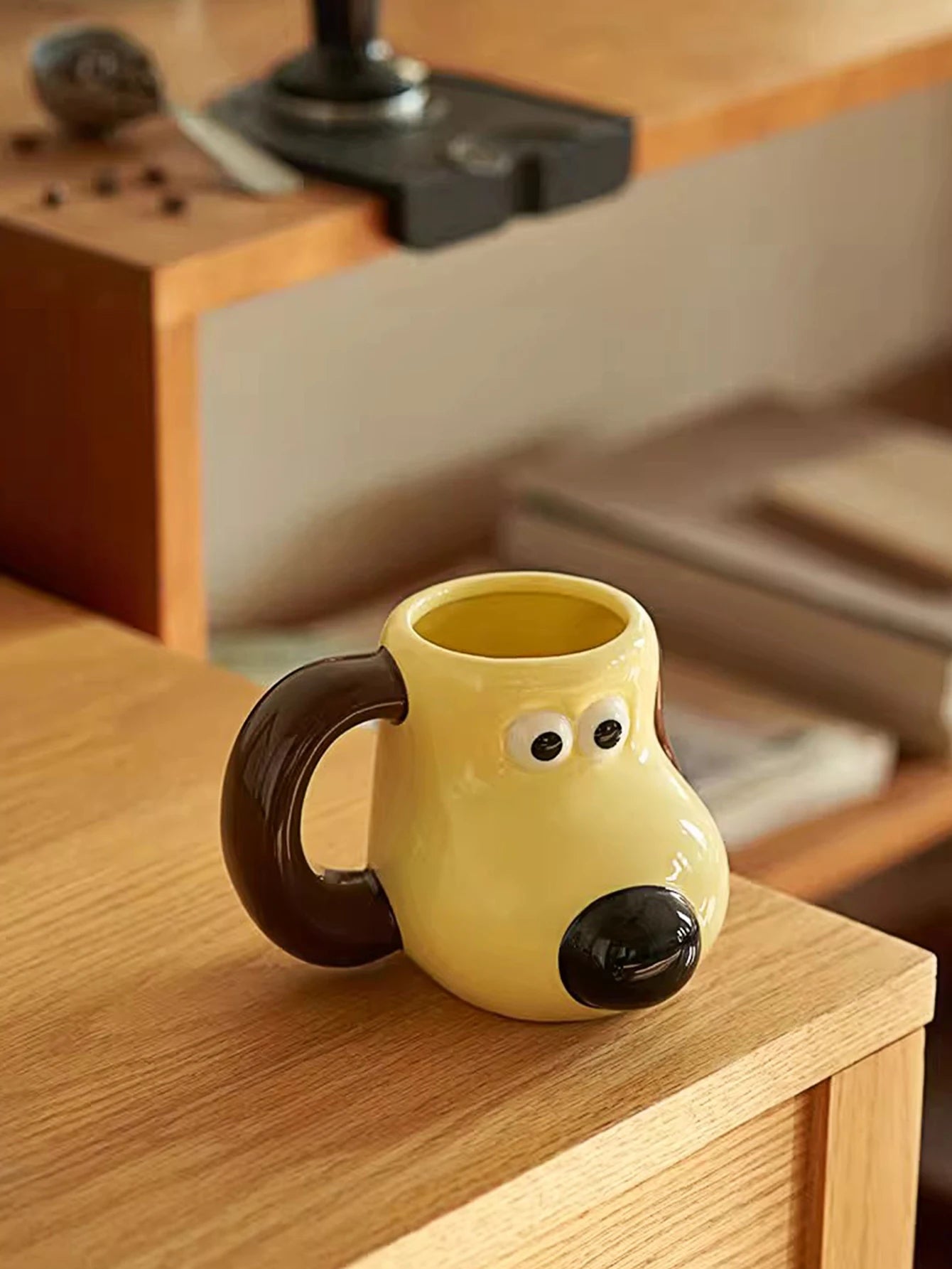 A 520ml large capacity paw dog ceramic mug cartoon creative coffee cup office drinking cup household cup suitable for children's
