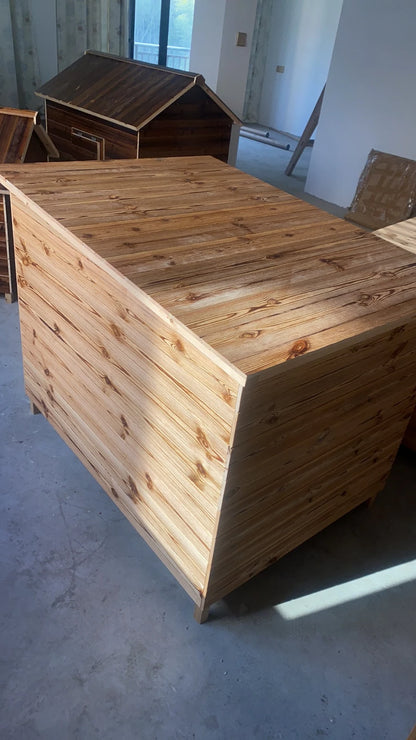 the PINEHOUSE - Large Solid Wood Doghouse, Outdoor Rainproof, Outdoor Waterproof Four-Season Pet Nest, Cat/Dog Cage Golden Feather Edge Animal