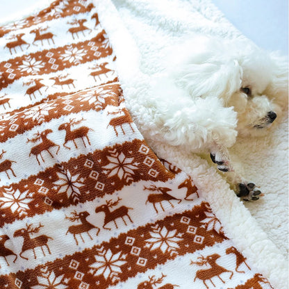Double Layers Pet Dog Blanket Cute Deer Pattern Pet Blanket for Cats Dogs Soft Comfortable Dog Sleeping Cover Dog Accessories