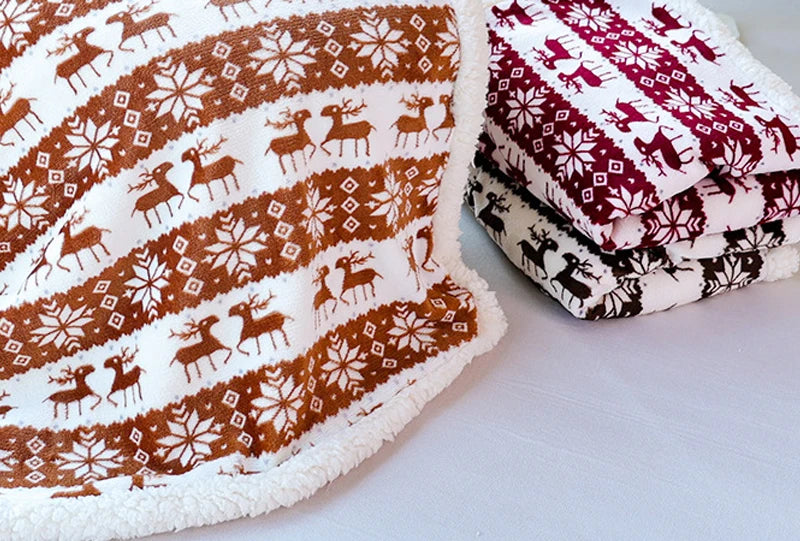 Double Layers Pet Dog Blanket Cute Deer Pattern Pet Blanket for Cats Dogs Soft Comfortable Dog Sleeping Cover Dog Accessories