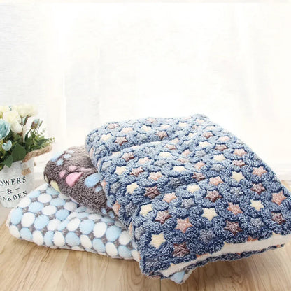 Soft Flannel Thickened Pet Blanket Dog Bed Mat for Puppy Cat Sofa Cushion Dog Beds Pets Keep Warm Sleeping Cover Dog Accessories