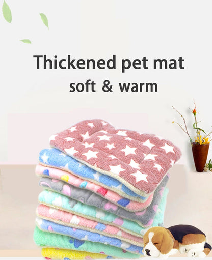 Soft Pet Dog Blanket Thickened Pet Mat for Puppy Chihuahua Sleeping Mat for Cats and Dogs Warm Household Carpet Pet Supplies