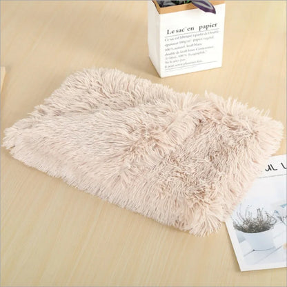 Soft Pet Blanket Mat Warm Dog Cat Sleeping Bed Mats Kennel Washable Long Plush Dogs Blankets Cover Winter Dog Supplies
