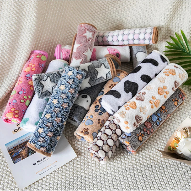 Dog Cat Cute Pattern Fleece Sleeping Blanket Winter Fall Dog Coral Soft Fluffy Bed Sheet Mat Pet Warm Comfortable Blanket Cover