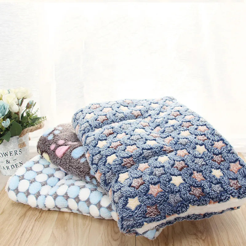 Soft Flannel Thickened Pet Blanket Dog Bed Mat for Puppy Cat Sofa Cushion Dog Beds Pets Keep Warm Sleeping Cover Dog Accessories