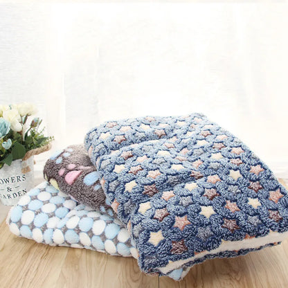 Soft Flannel Thickened Pet Blanket Dog Bed Mat for Puppy Cat Sofa Cushion Dog Beds Pets Keep Warm Sleeping Cover Dog Accessories