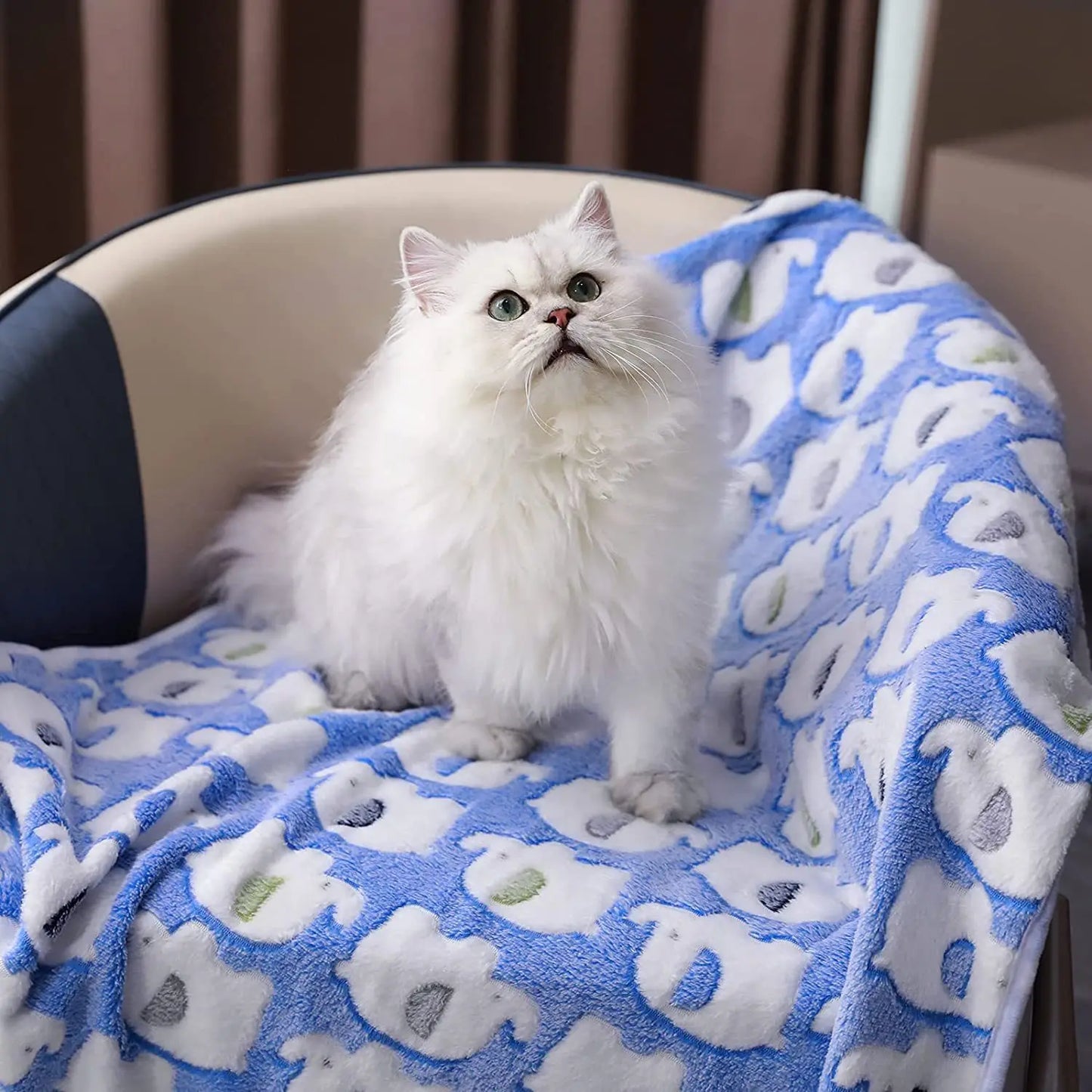 Soft Fluffy Pet Blanket High Quality Flannel Dog Sleeping Blanket Paw Print Pattern Cartoon Pet Warm Comfortable Blanket Cat Mat