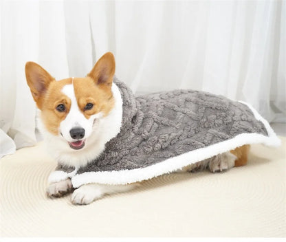 Tafu Velvet Autumn Winter Warm Pet Dog Blanket Soft Thicken Wearable Cat Blanket Flannel Fleece Comfortable Sleeping Blankets