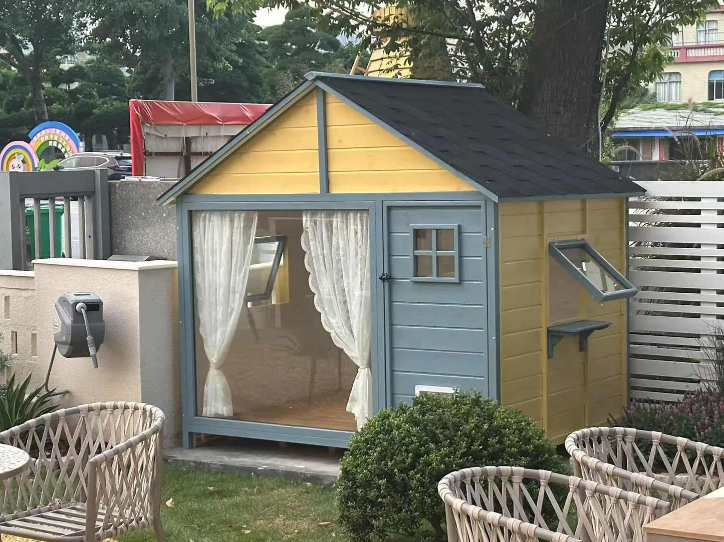 Outdoor chalet preservative wood garden house kindergarten toy simple tool room mobile flower room outdoor dog house
