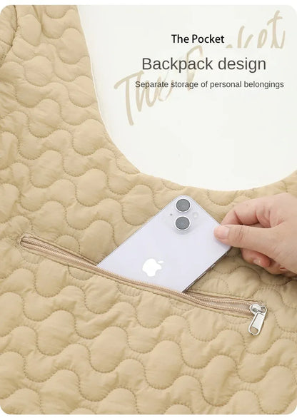 Winter Chest Pet Bag Extra Large Capacity Dog and Cat Bag Waterproof and Wind Resistant Portable Pet Bag