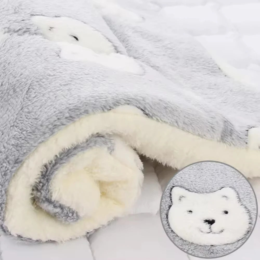 Pet Sleeping Mat Dog Bed Cat Bed Soft Hair Thickened Blanket Pad Fleece Home Washable Warm Bear Pattern Blanket Pet Supplies