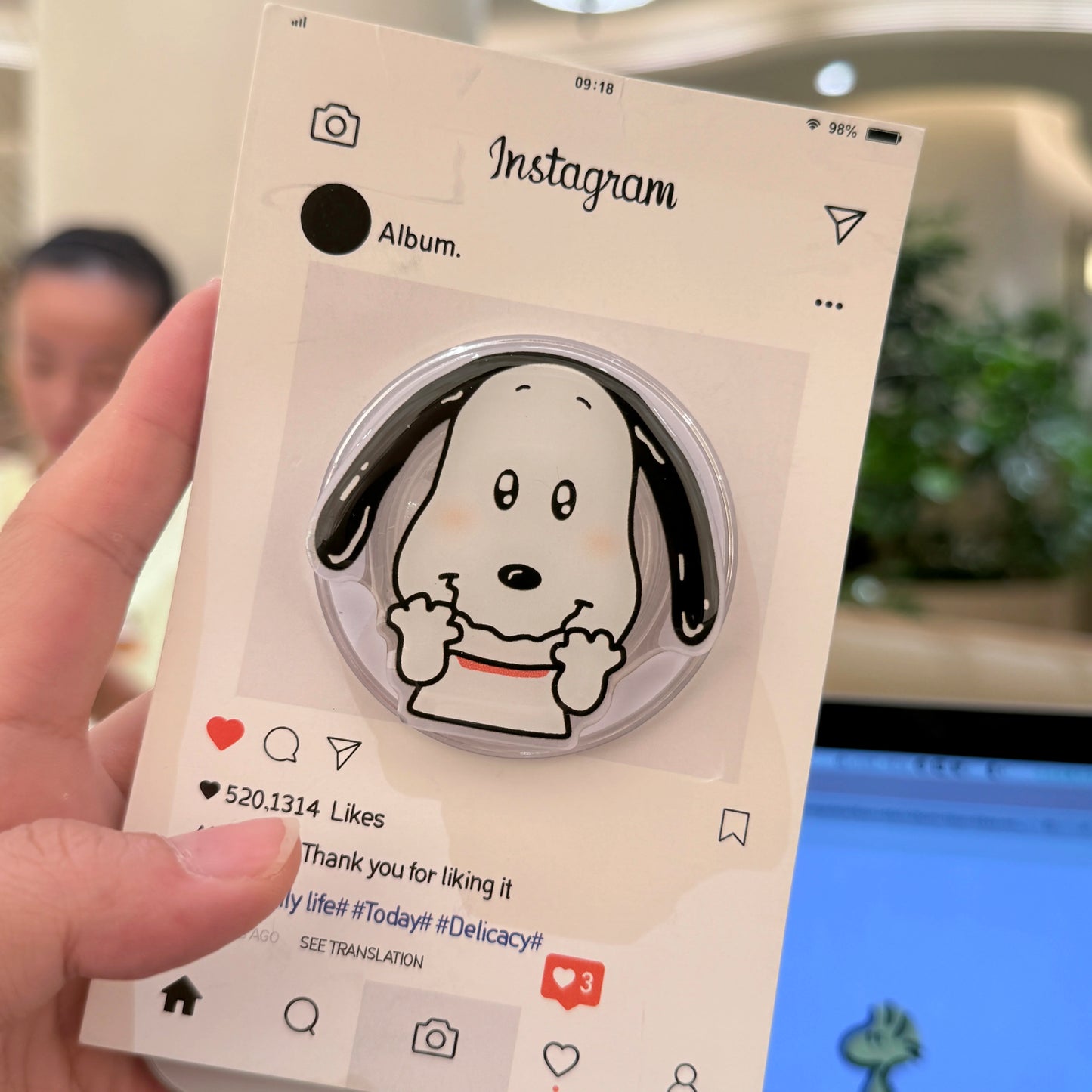 Cute Puppy For Snoopy Suction Magnet Smartphone Magnetic Mobile Phone Holder Samsung For Z Flip 7 Magnetic Phone Stand Practical