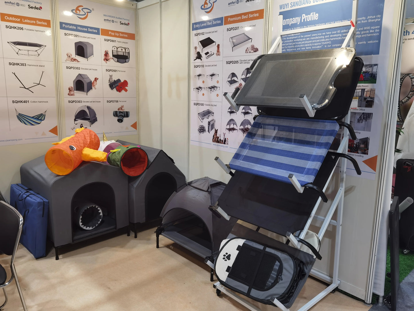 Medium Large Capacity Pet Car Crate Portable Carrier Zipper Closure Breathable Nest for Dogs Folding Dog Cage for Car