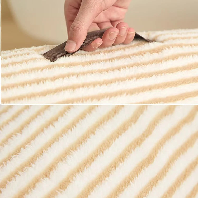 the BROWN DOGGY - Fully Removable Washable Cat/Dog Nest, Mat Winter House Pet Bed Cave, Small Animals Warm Sleep Mat, Semi-Enclosed Security Carton