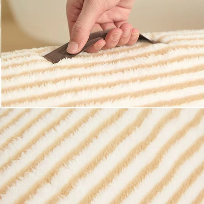 the BROWN DOGGY - Fully Removable Washable Cat/Dog Nest, Mat Winter House Pet Bed Cave, Small Animals Warm Sleep Mat, Semi-Enclosed Security Carton