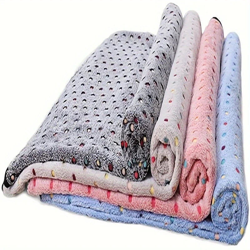 1pc Soft Fluffy Pet Blanket Cute Dot Pattern Cozy Warm Blanket Cat Dogs Bed Small Large Dogs Mat Cover Pet Supplies Dog Clothes