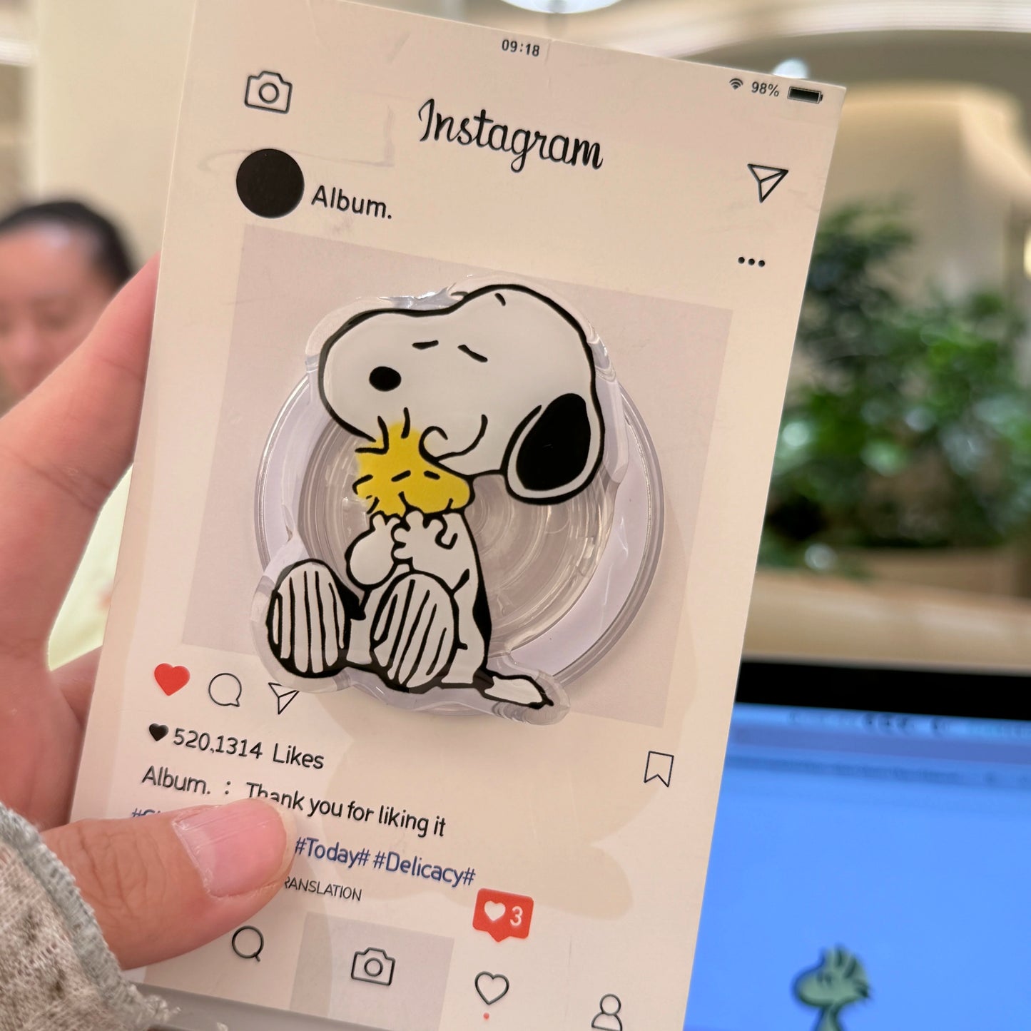 Cute Puppy For Snoopy Suction Magnet Smartphone Magnetic Mobile Phone Holder Samsung For Z Flip 7 Magnetic Phone Stand Practical