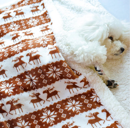Double Layers Pet Dog Blanket Cute Deer Pattern Pet Blanket for Cats Dogs Soft Comfortable Dog Sleeping Cover Dog Accessories