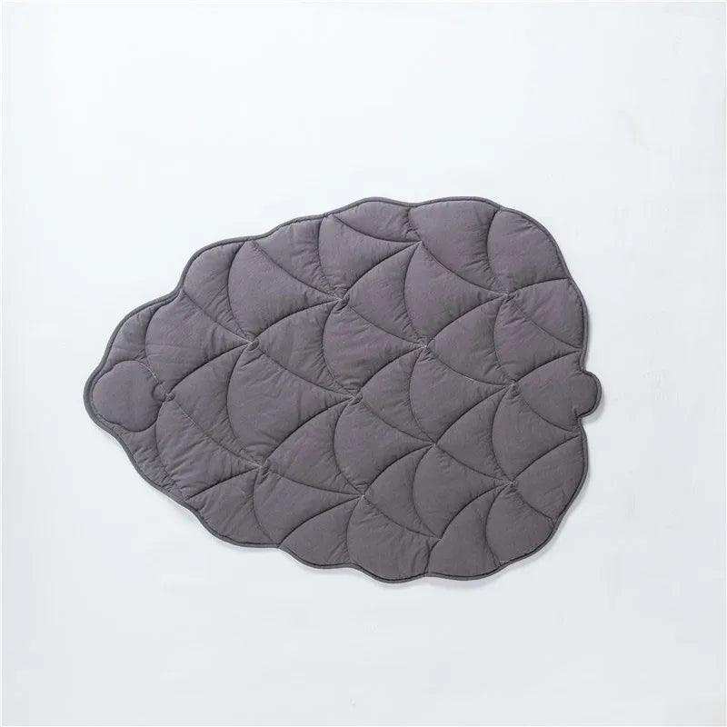 Leaf Shape Pet Dog Bed Blankets Warm Soft 3D Leaves Shape Cushion Pet Blanket For Large Medium Small Dogs Cats Bed Couch Sofa