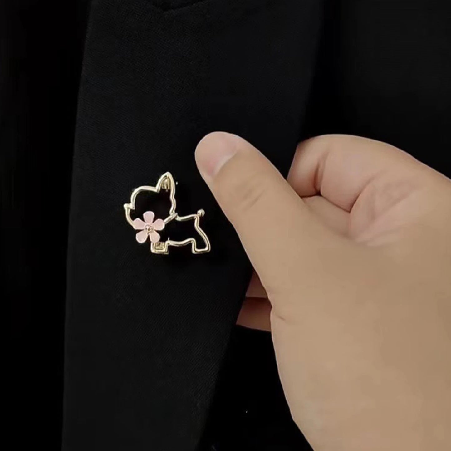 Hollow Cute Puppy Brooch Cartoon Dog Badge Women's Suit Accessories Neckline Anti-Exposure Buckle Pins Fixed Decoration Jewelry