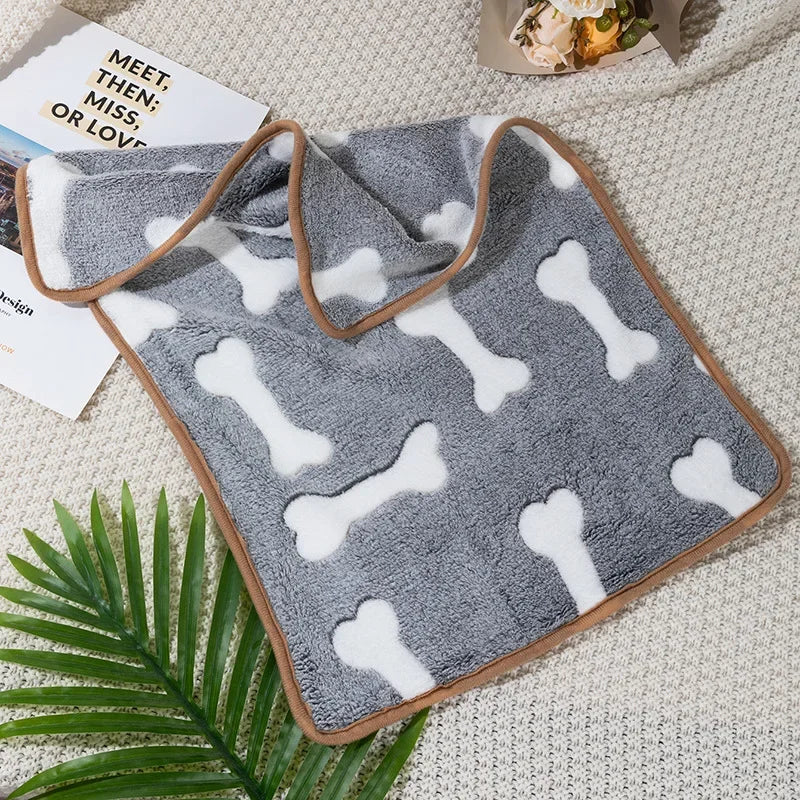 Soft Fluffy Coral Fleece Pet Sleeping Blanket Dog Blanket Warm Breathable Cat Cover Blanket Comfortable Dog Sleeping Sheet Mat