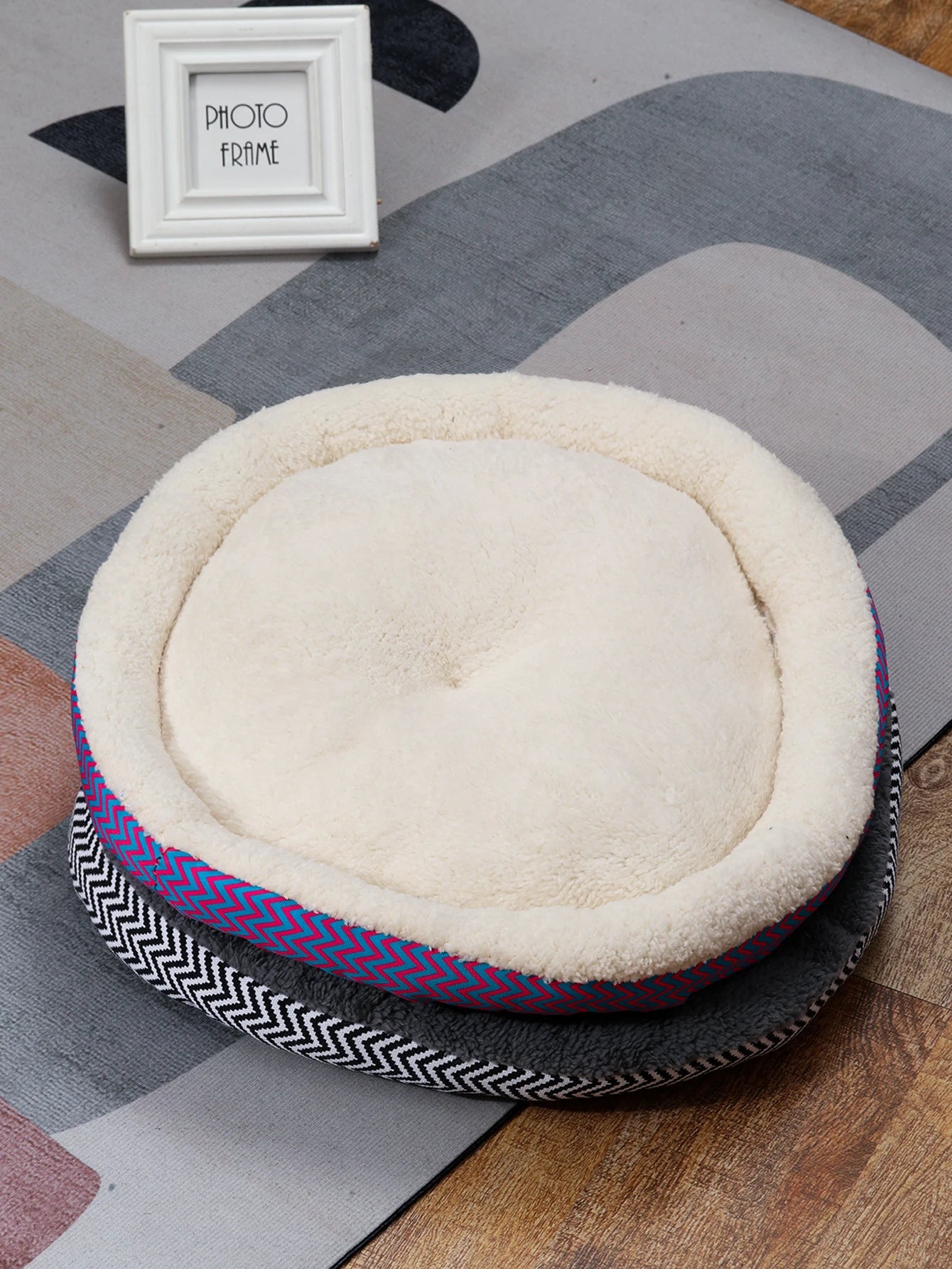 Winter Round Warm Dog Sofa Bed Pets Supplies Canvas Stripe Mat Plush Cats Nest Mat Dog Basket Pet Soft Cushion Machine Washable