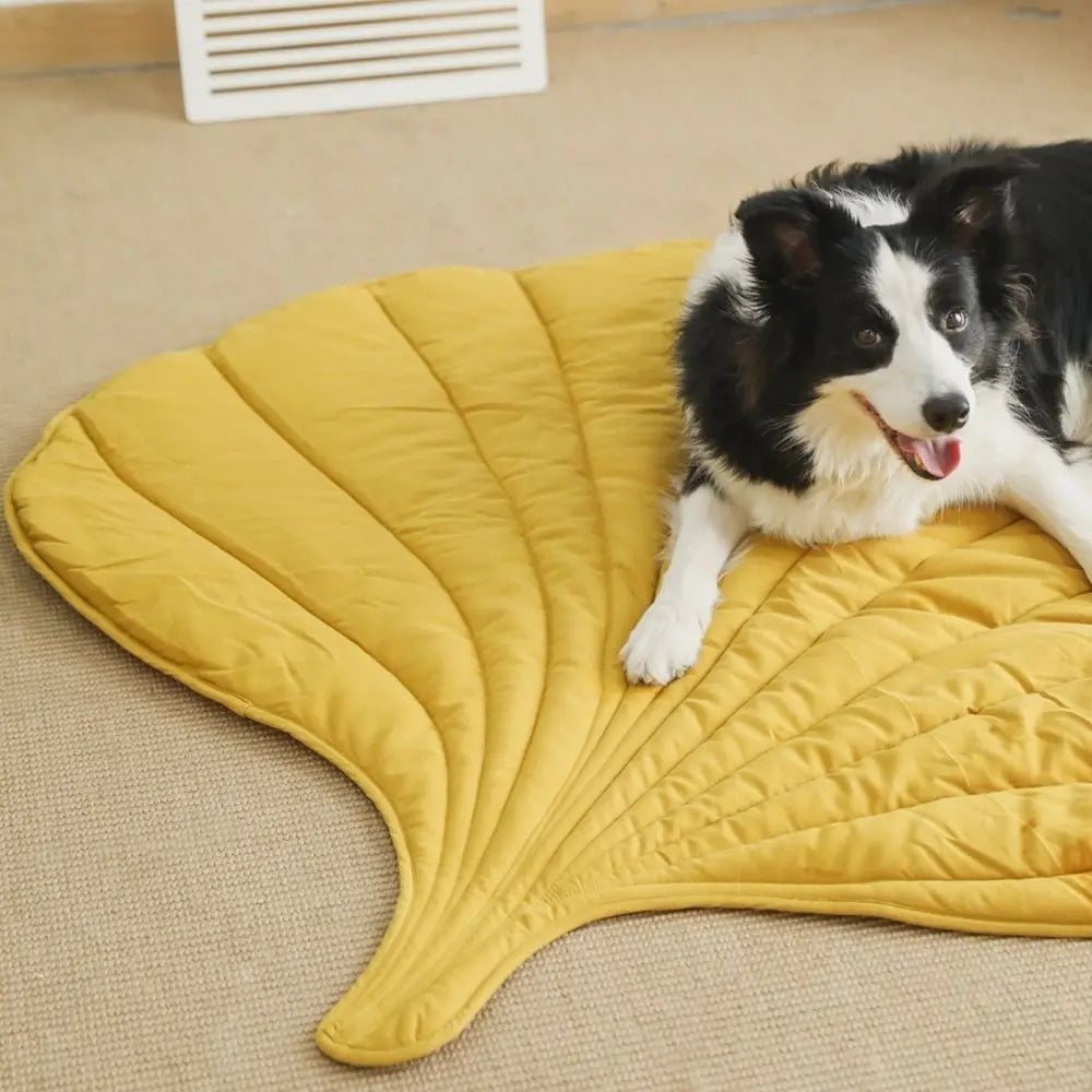 Leaf Shape Pet Dog Bed Blankets Warm Soft 3D Leaves Shape Cushion Pet Blanket For Large Medium Small Dogs Cats Bed Couch Sofa
