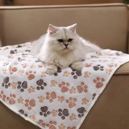 Pet Blanket with White Paw Print Pattern Flannel Blanket Soft and Fluffy Suitable for Dogs and Cats of Pet Blankets