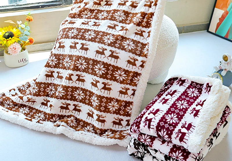 Double Layers Pet Dog Blanket Cute Deer Pattern Pet Blanket for Cats Dogs Soft Comfortable Dog Sleeping Cover Dog Accessories