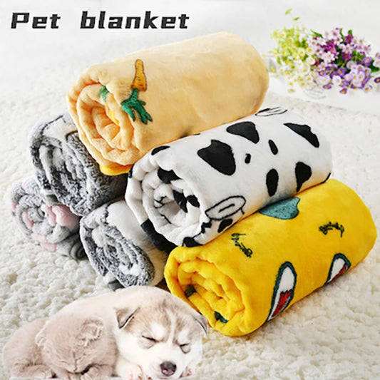 Soft flannel pet dog blanket cartoon print cat and dog bed sheet warm and comfortable pet blanket universal warm pet supplies