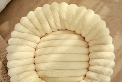 Home Plush Pet Nest Winter Cat Dog Bed Warm Detachable and Washable Round Cat Nest Pet Bed Seasonal Universal Decoration