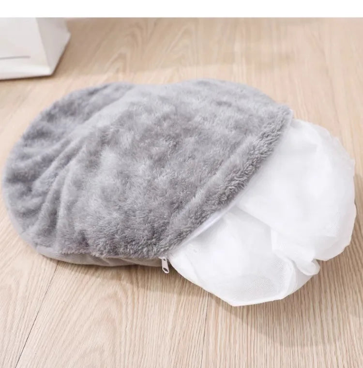 the TEDDY DOGHOUSE - Doghouse, All-Season Universal Dog/Cat House, Closed Pet House, Teddy Doghouse Products, Detachable and Washable