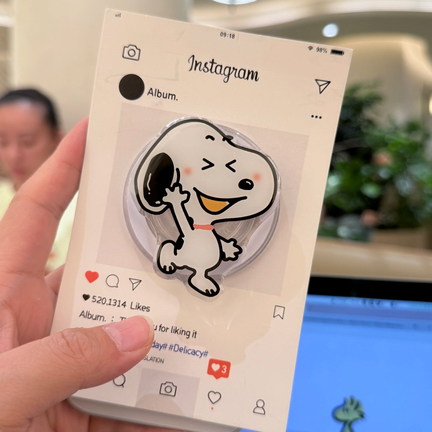 Cute Puppy For Snoopy Suction Magnet Smartphone Magnetic Mobile Phone Holder Samsung For Z Flip 7 Magnetic Phone Stand Practical