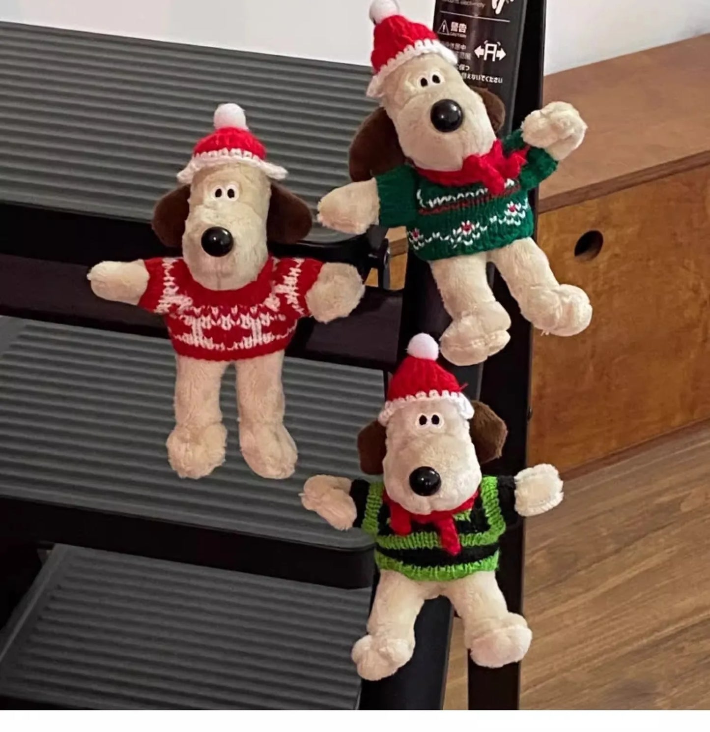 13cm-15cm Christmas Hat Puppy Refrigerator Magnet Sticker Photo Message Board Stickers Cartoon Cute Soft Magnet Home Deco