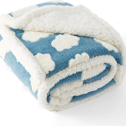 Pet blanket dog blanket pet matwarm and coldproofsuitable for all seasonsscratch resistant