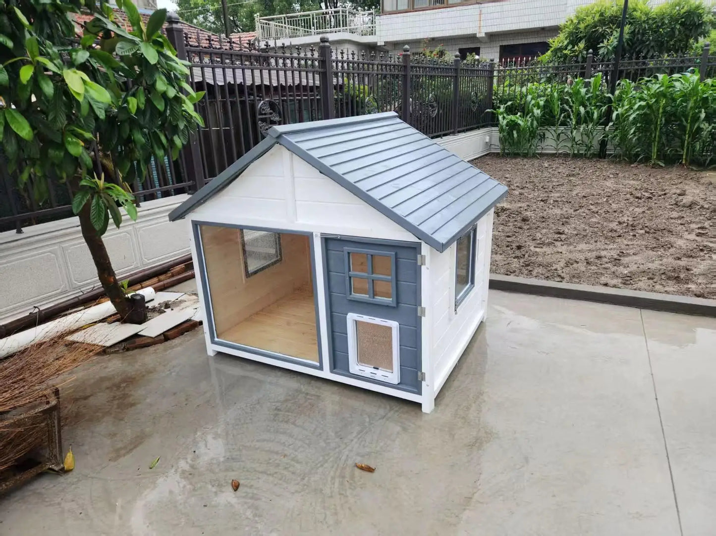 Outdoor chalet preservative wood garden house kindergarten toy simple tool room mobile flower room outdoor dog house