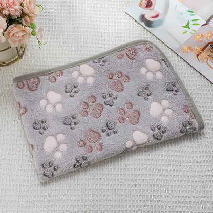Soft Fluffy High Quality Pet Blanket Cute Cartoon Pattern Pet Mat Warm and Comfortable Blanket for Cat Dogs