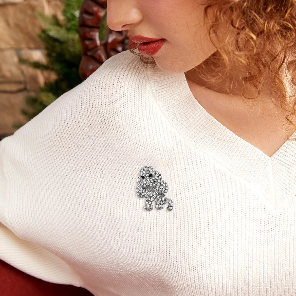 Enamel Puppy Brooches for Women Unisex Rhinestone Animal Pin Dog Lapel Pins Office Party Friend Luxury Gifts Jewelry Accessories